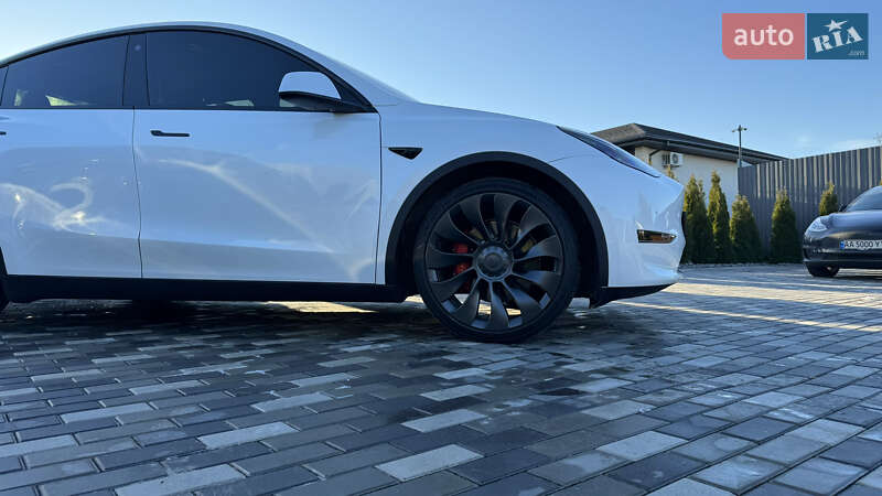 Позашляховик / Кросовер Tesla Model Y 2022 в Києві