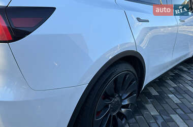 Внедорожник / Кроссовер Tesla Model Y 2022 в Киеве