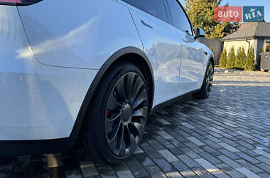 Внедорожник / Кроссовер Tesla Model Y 2022 в Киеве