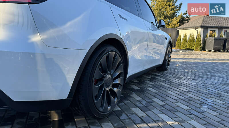 Позашляховик / Кросовер Tesla Model Y 2022 в Києві