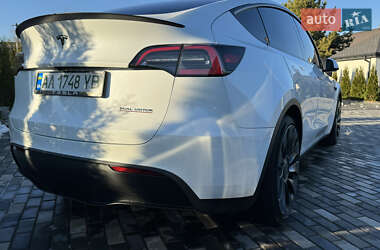 Внедорожник / Кроссовер Tesla Model Y 2022 в Киеве