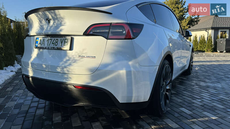 Позашляховик / Кросовер Tesla Model Y 2022 в Києві