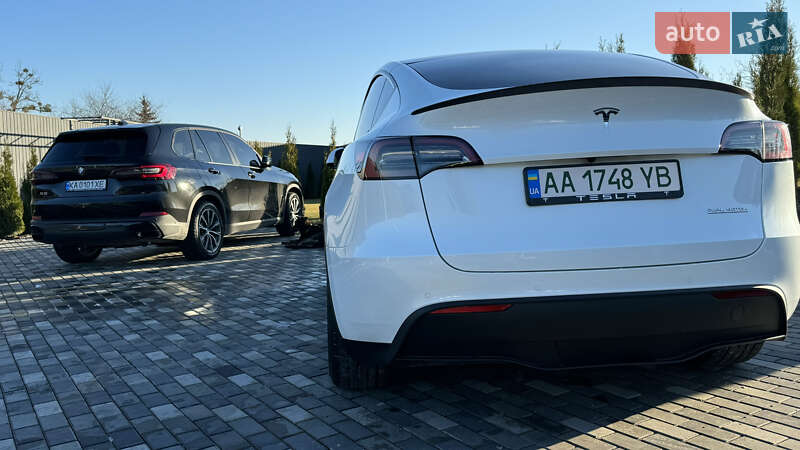 Позашляховик / Кросовер Tesla Model Y 2022 в Києві