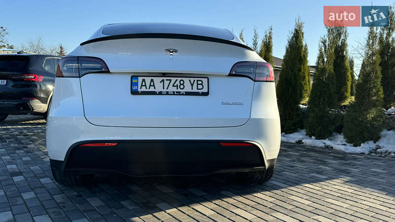 Позашляховик / Кросовер Tesla Model Y 2022 в Києві