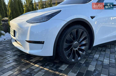 Внедорожник / Кроссовер Tesla Model Y 2022 в Киеве