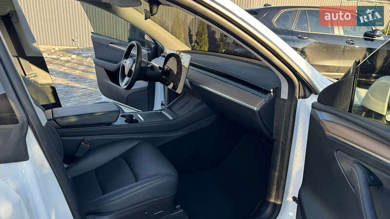 Позашляховик / Кросовер Tesla Model Y 2022 в Києві