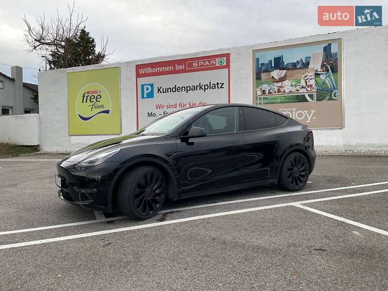 Внедорожник / Кроссовер Tesla Model Y 2022 в Николаеве