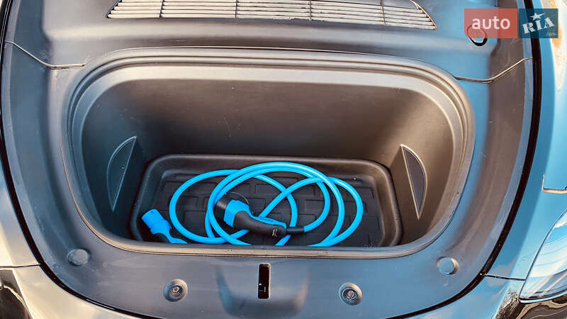 Внедорожник / Кроссовер Tesla Model Y 2022 в Львове