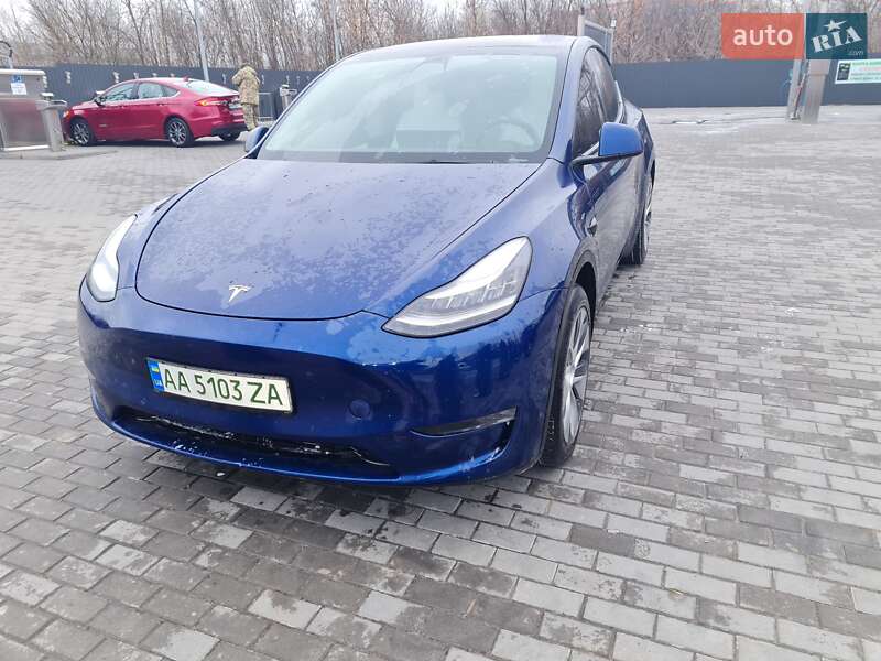Внедорожник / Кроссовер Tesla Model Y 2021 в Киеве