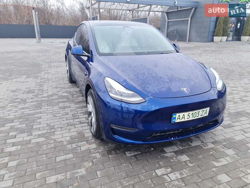 Внедорожник / Кроссовер Tesla Model Y 2021 в 