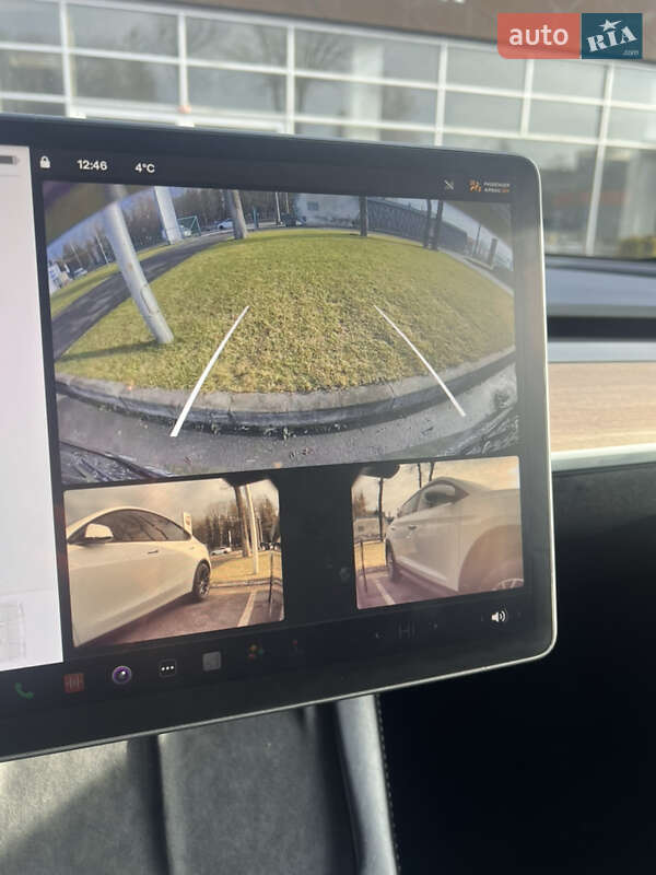 Внедорожник / Кроссовер Tesla Model Y 2023 в Тернополе