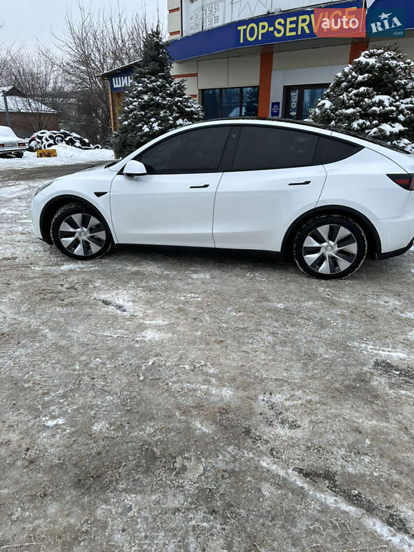 Tesla Model Y 2021
