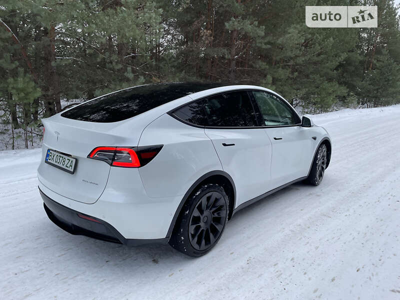 Внедорожник / Кроссовер Tesla Model Y 2021 в Ровно