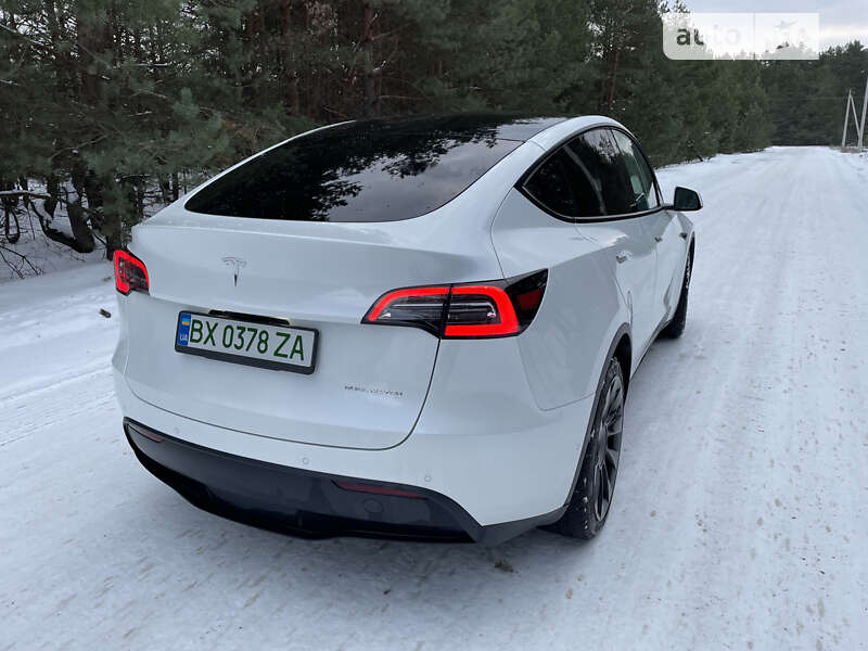 Внедорожник / Кроссовер Tesla Model Y 2021 в Ровно