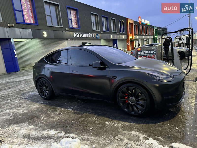 Позашляховик / Кросовер Tesla Model Y 2020 в Тернополі