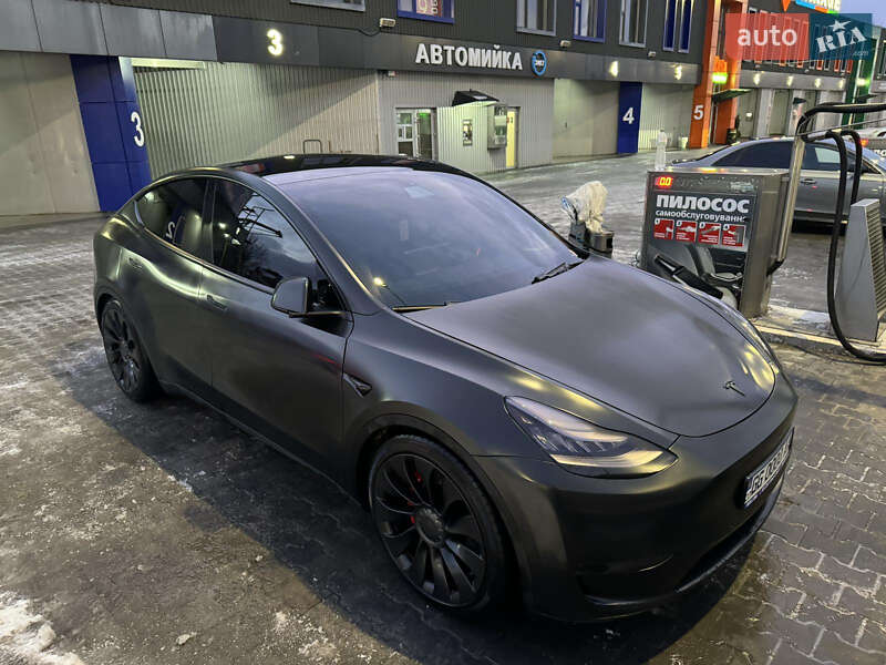 Позашляховик / Кросовер Tesla Model Y 2020 в Тернополі