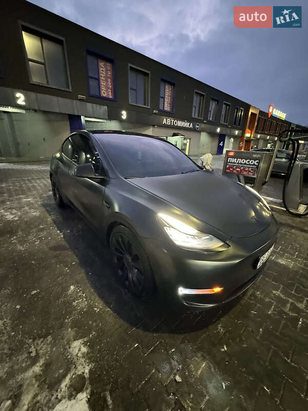 Позашляховик / Кросовер Tesla Model Y 2020 в Тернополі
