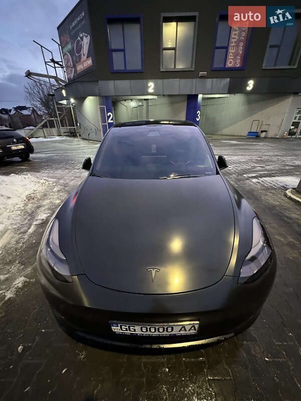 Позашляховик / Кросовер Tesla Model Y 2020 в Тернополі