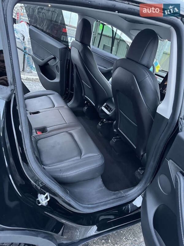 Позашляховик / Кросовер Tesla Model Y 2020 в Тернополі
