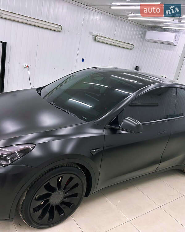Позашляховик / Кросовер Tesla Model Y 2020 в Тернополі