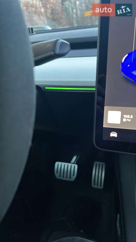 Внедорожник / Кроссовер Tesla Model Y 2020 в Киеве