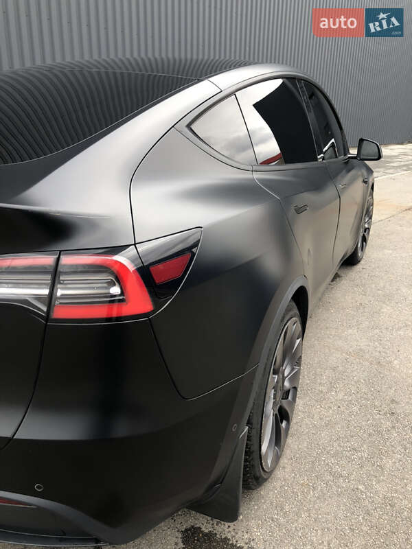 Позашляховик / Кросовер Tesla Model Y 2020 в Харкові