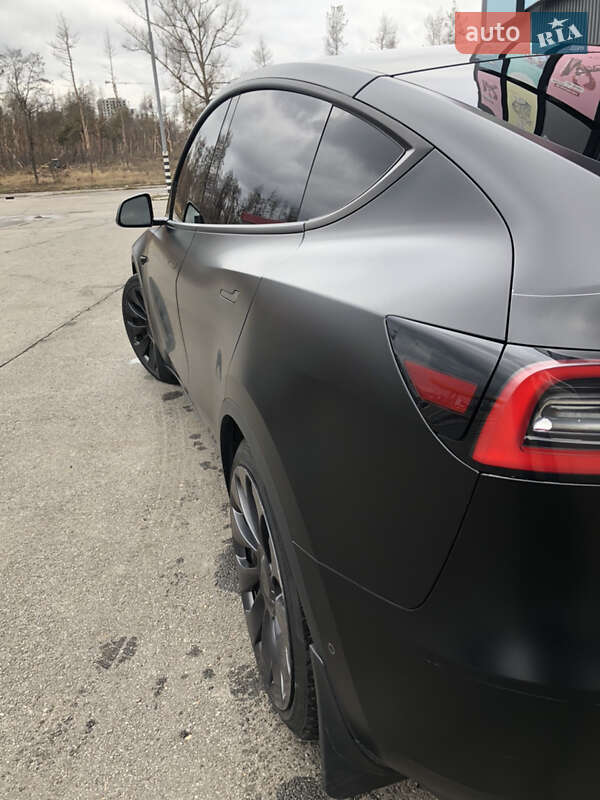 Позашляховик / Кросовер Tesla Model Y 2020 в Харкові