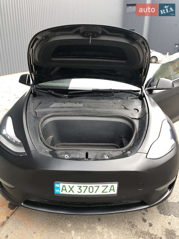 Позашляховик / Кросовер Tesla Model Y 2020 в Харкові