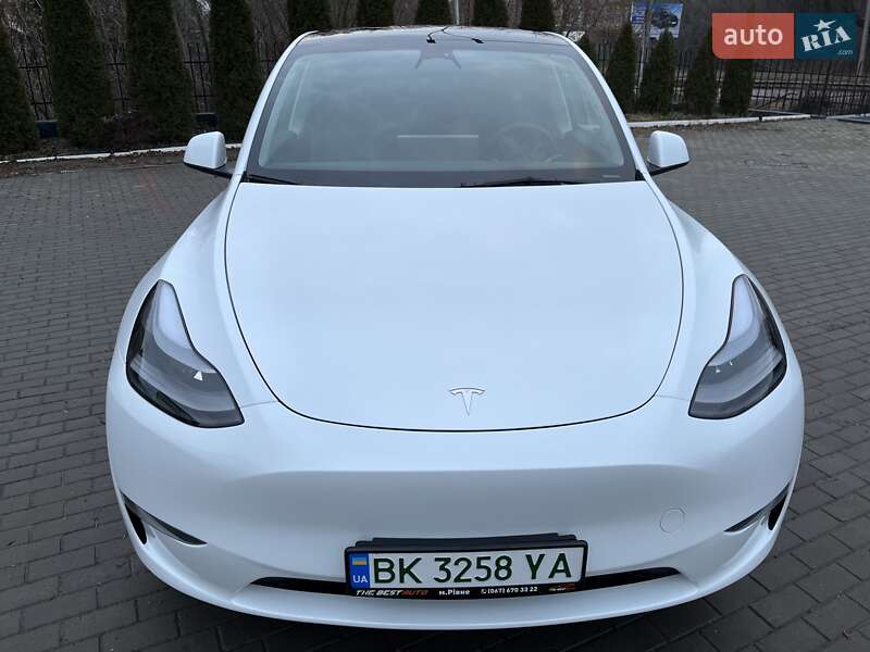 Внедорожник / Кроссовер Tesla Model Y 2023 в Ровно