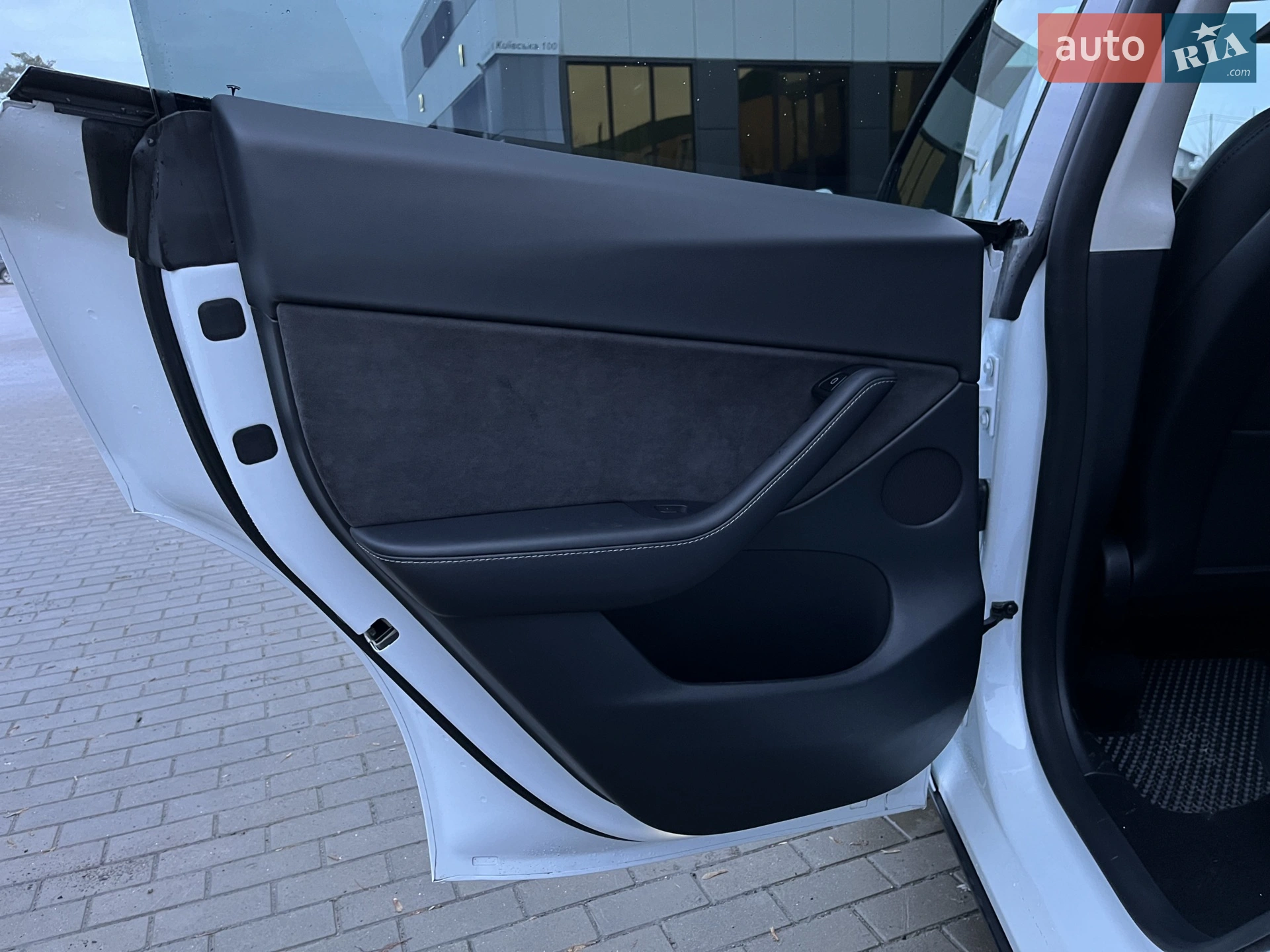 2023 Tesla Model Y - мініатюра 39