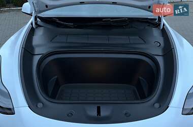 Внедорожник / Кроссовер Tesla Model Y 2023 в Ровно