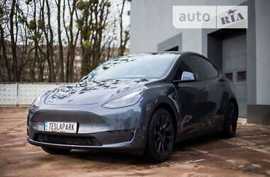 Внедорожник / Кроссовер Tesla Model Y 2022 в Киеве