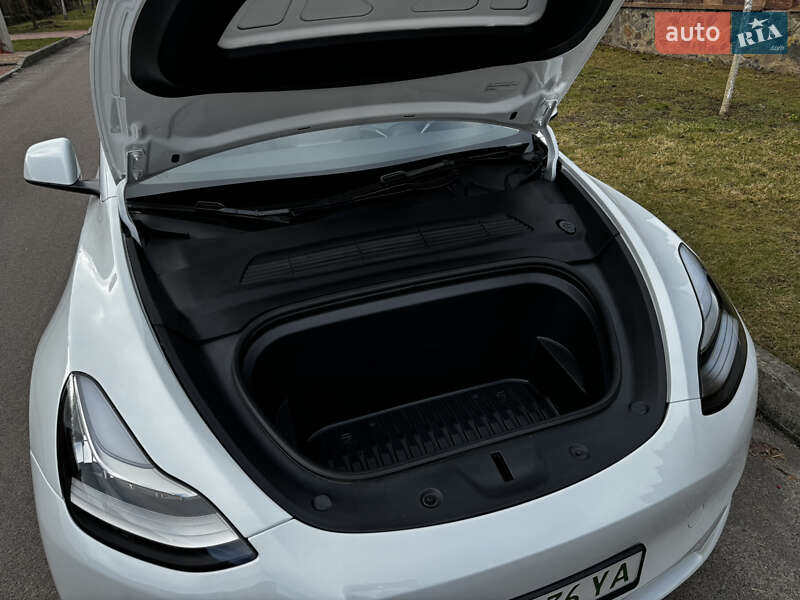 Внедорожник / Кроссовер Tesla Model Y 2023 в Ровно