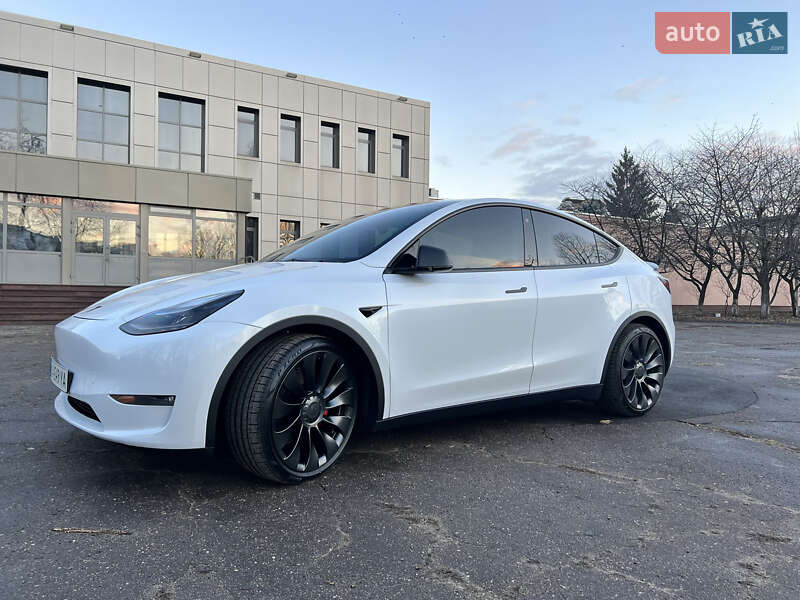 Внедорожник / Кроссовер Tesla Model Y 2021 в Киеве фото 2 Внедорожник / Кроссовер Tesla Model Y 2021 в Киеве