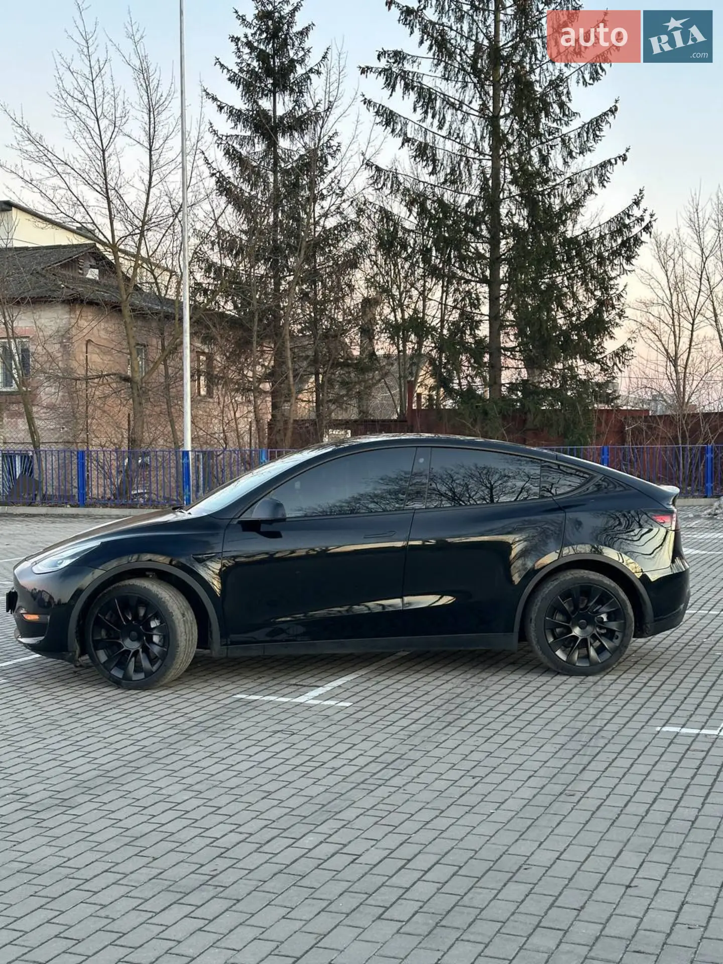 2021 Tesla Model Y - мініатюра 3