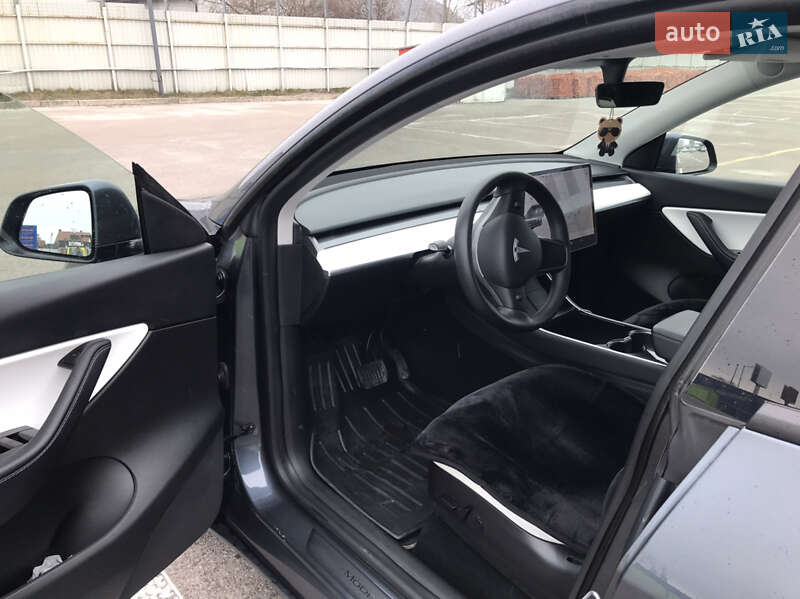 Внедорожник / Кроссовер Tesla Model Y 2020 в Львове