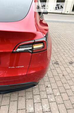 Внедорожник / Кроссовер Tesla Model Y 2023 в Буске