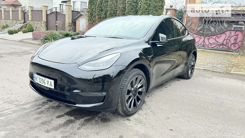 Позашляховик / Кросовер Tesla Model Y 2022 в Рівному