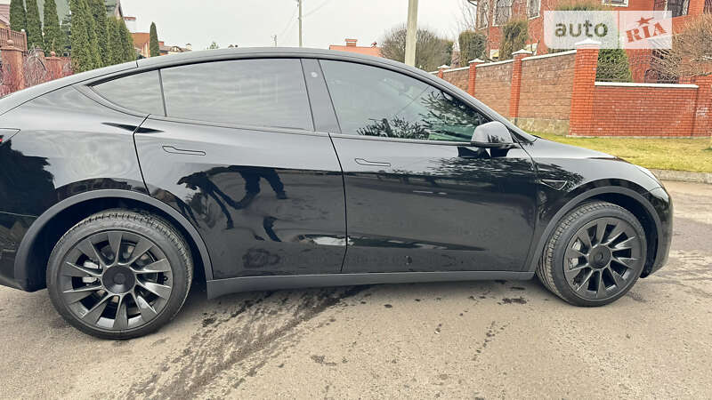 Позашляховик / Кросовер Tesla Model Y 2022 в Рівному