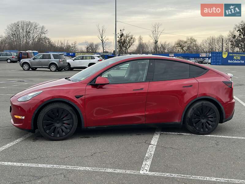 Внедорожник / Кроссовер Tesla Model Y 2020 в Киеве