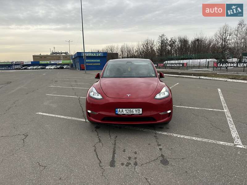 Внедорожник / Кроссовер Tesla Model Y 2020 в Киеве