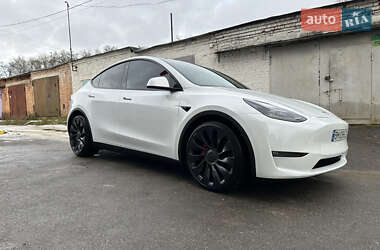 Внедорожник / Кроссовер Tesla Model Y 2022 в Киеве