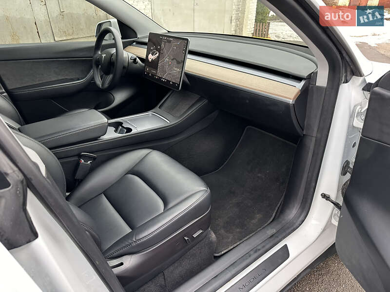 Внедорожник / Кроссовер Tesla Model Y 2022 в Сумах