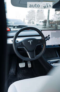 Внедорожник / Кроссовер Tesla Model Y 2020 в 