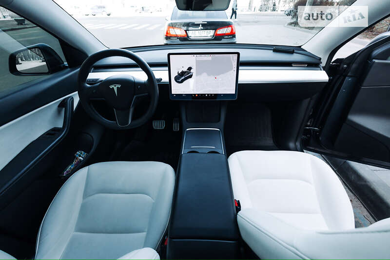 Внедорожник / Кроссовер Tesla Model Y 2020 в Днепре