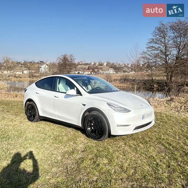 Внедорожник / Кроссовер Tesla Model Y 2022 в Киеве