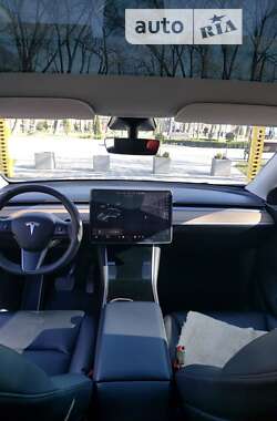 Внедорожник / Кроссовер Tesla Model Y 2020 в Александрие
