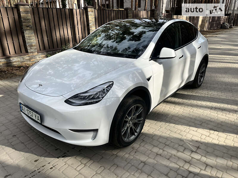 Внедорожник / Кроссовер Tesla Model Y 2020 в Киеве