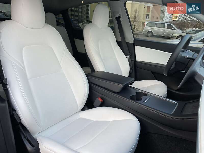 Внедорожник / Кроссовер Tesla Model Y 2022 в Полтаве