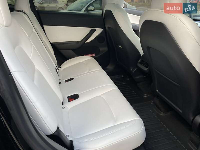 Внедорожник / Кроссовер Tesla Model Y 2022 в Полтаве